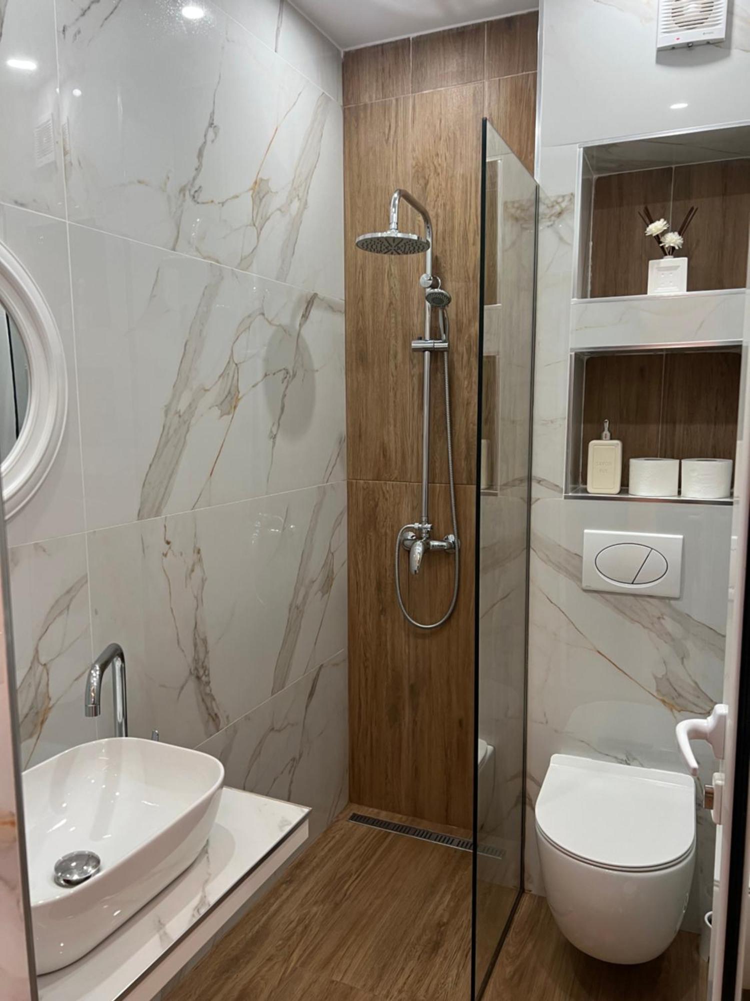 Apartments Sadiku With Sea View Sarande Exterior photo